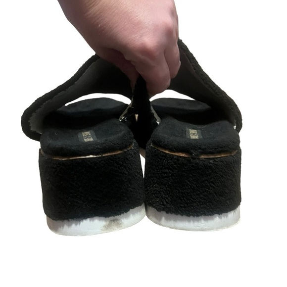 Jane and the shoe Jenny black fuzzy faux fur platform sandals - Picture 5 of 10